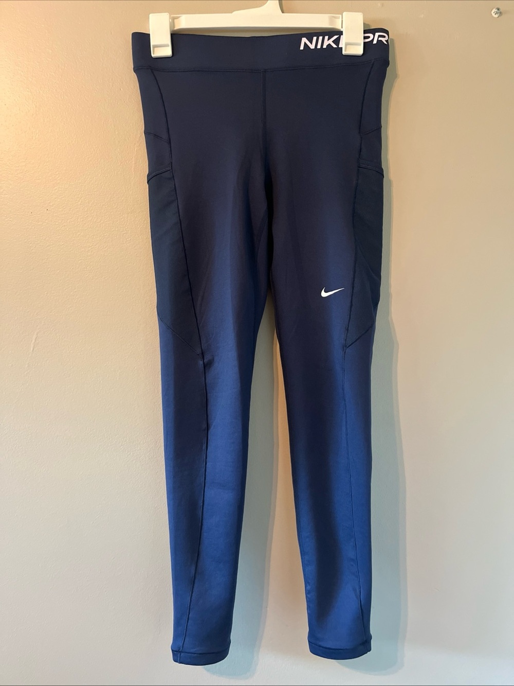 Women’s Nike Pro Therma Fit Navy Blue Stretch Compression Leggings Medium